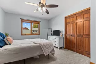 1605 Meadowbreeze Cir, Neenah, WI 54956 - Photo 30