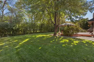 1605 Meadowbreeze Cir, Neenah, WI 54956 - Photo 52