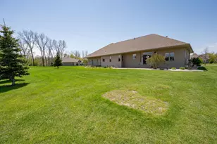 334 Whispering Creek Ct, Green Bay, WI 54303 - Photo 52