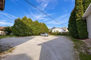1115 S 15th St, Manitowoc, WI 54220 - Photo 6