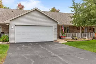 2770 Havenwood Dr, Oshkosh, WI 54902 - Photo 38