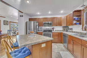 421 E 2nd St, Fond du Lac, WI 54935 - Photo 8