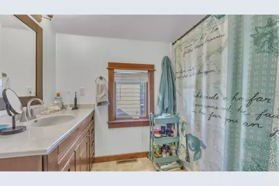 421 E 2nd Street, Fond du Lac, WI 54935 - Photo 16