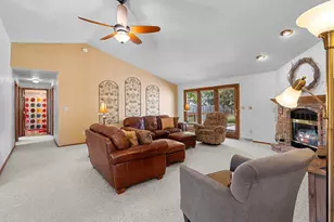 102 Acreview Dr, De Pere, WI 54115 - Photo 8