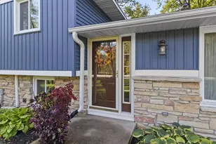 2347 School Ln, Green Bay, WI 54313 - Photo 6