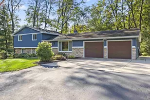 2347 School Ln, Green Bay, WI 54313 - Photo 4