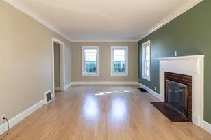 1719 Arizona St, Oshkosh, WI 54902 - Photo 2
