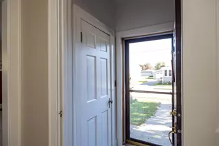 1719 Arizona St, Oshkosh, WI 54902 - Photo 16