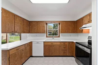 1134 N Locust Street, Green Bay, WI 54303 - Photo 12