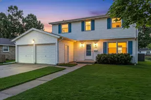 1134 N Locust St, Green Bay, WI 54303 - Photo 4