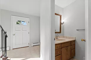 1134 N Locust St, Green Bay, WI 54303 - Photo 4