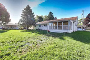 2210 Richmond Ave, Manitowoc, WI 54220 - Photo 28