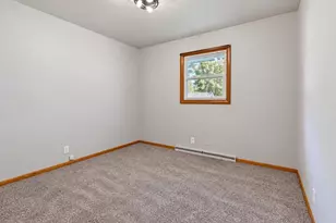 2210 Richmond Ave, Manitowoc, WI 54220 - Photo 20
