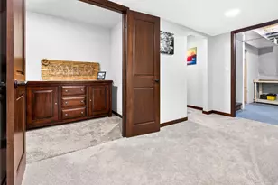 2224 Madelynn Ln, Neenah, WI 54956 - Photo 38