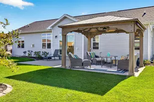 2224 Madelynn Ln, Neenah, WI 54956 - Photo 56