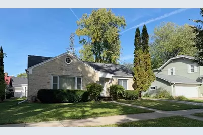 1036 S Roosevelt Street, Green Bay, WI 54301 - Photo 2