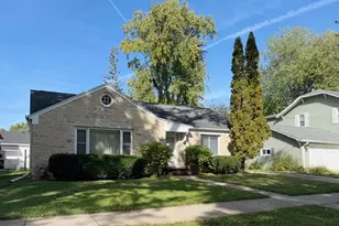 1036 S Roosevelt St, Green Bay, WI 54301 - Photo 2