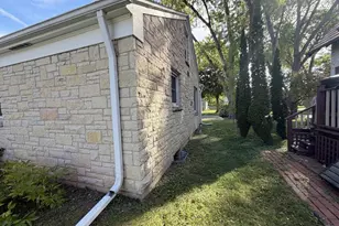 1036 S Roosevelt St, Green Bay, WI 54301 - Photo 8