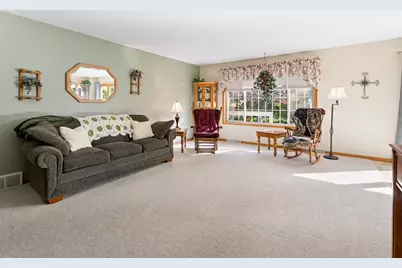 2131 Deer Prairie Drive, Neenah, WI 54956 - Photo 2