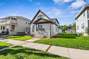 832 S Maple Ave, Green Bay, WI 54304 - Photo 2