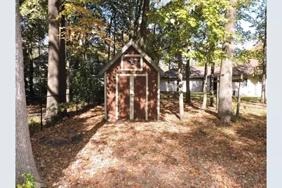 2398 Burnwood Drive, Oshkosh, WI 54902 - Photo 4