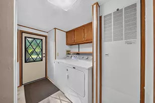 4201 Matuszak Ct, Green Bay, WI 54313 - Photo 18