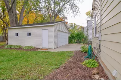 1123 Wirtz Avenue, Green Bay, WI 54304 - Photo 20