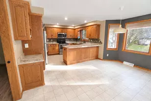 2141 S Point Rd, Green Bay, WI 54313 - Photo 6