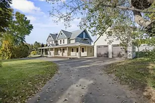 2006 Vermont Pl, Sturgeon Bay, WI 54235 - Photo 2