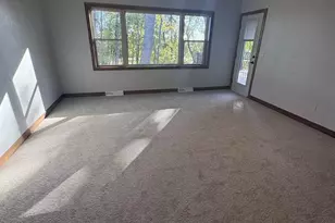 1104 Pinecrest Rd, Green Bay, WI 54313 - Photo 6