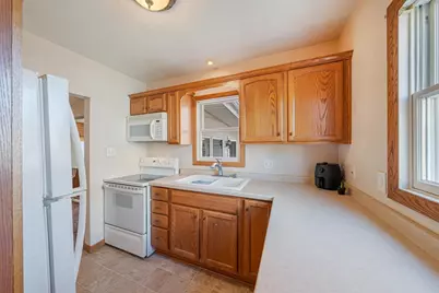 821 E Commercial Street, Appleton, WI 54911 - Photo 8
