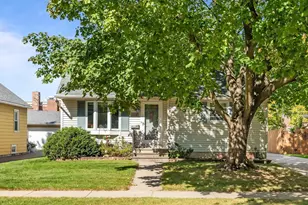 1126 Adams Ave, Oshkosh, WI 54902 - Photo 1
