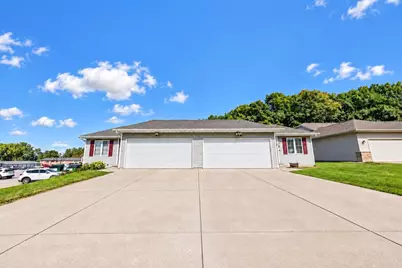 2725 Humboldt Road, Green Bay, WI 54311 - Photo 1