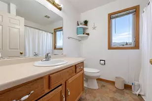 2725 Humboldt Rd, Green Bay, WI 54311 - Photo 12