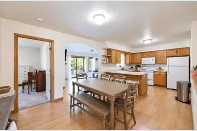 2725 Humboldt Road, Green Bay, WI 54311 - Photo 6