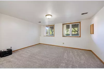 2725 Humboldt Road, Green Bay, WI 54311 - Photo 14