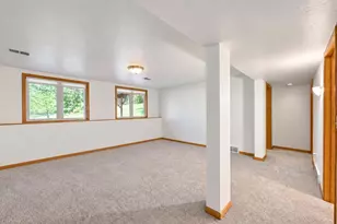 2725 Humboldt Rd, Green Bay, WI 54311 - Photo 30