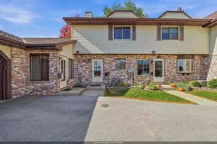 890 Bishop Ct, Fond du Lac, WI 54935 - Photo 1