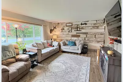 936 Taft Avenue, Oshkosh, WI 54902 - Photo 2