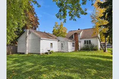1009 Grand Street, Oshkosh, WI 54901 - Photo 4
