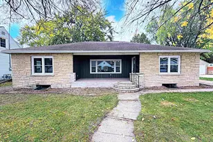375 15th St, Fond du Lac, WI 54935 - Photo 1