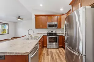 1520 Mistral Ln, Fond du Lac, WI 54937 - Photo 6
