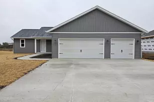 221 Madison St, Rosendale, WI 54974 - Photo 1