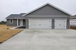 221 Madison St, Rosendale, WI 54974 - Photo 1