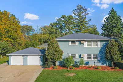 130 W Custer Avenue, Oshkosh, WI 54901 - Photo 2