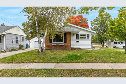 1300 Evans Street, Oshkosh, WI 54901 - Photo 6
