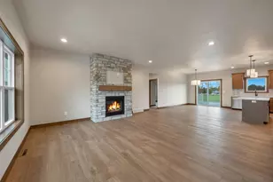 1588 Ontario Rd, Green Bay, WI 54311 - Photo 2