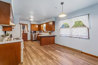 545 Mills Street, Shawano, WI 54166 - Photo 6