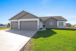 373 Brookline Ave, De Pere, WI 54115 - Photo 2
