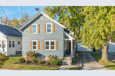 918 W 5th Avenue, Oshkosh, WI 54902 - Photo 2